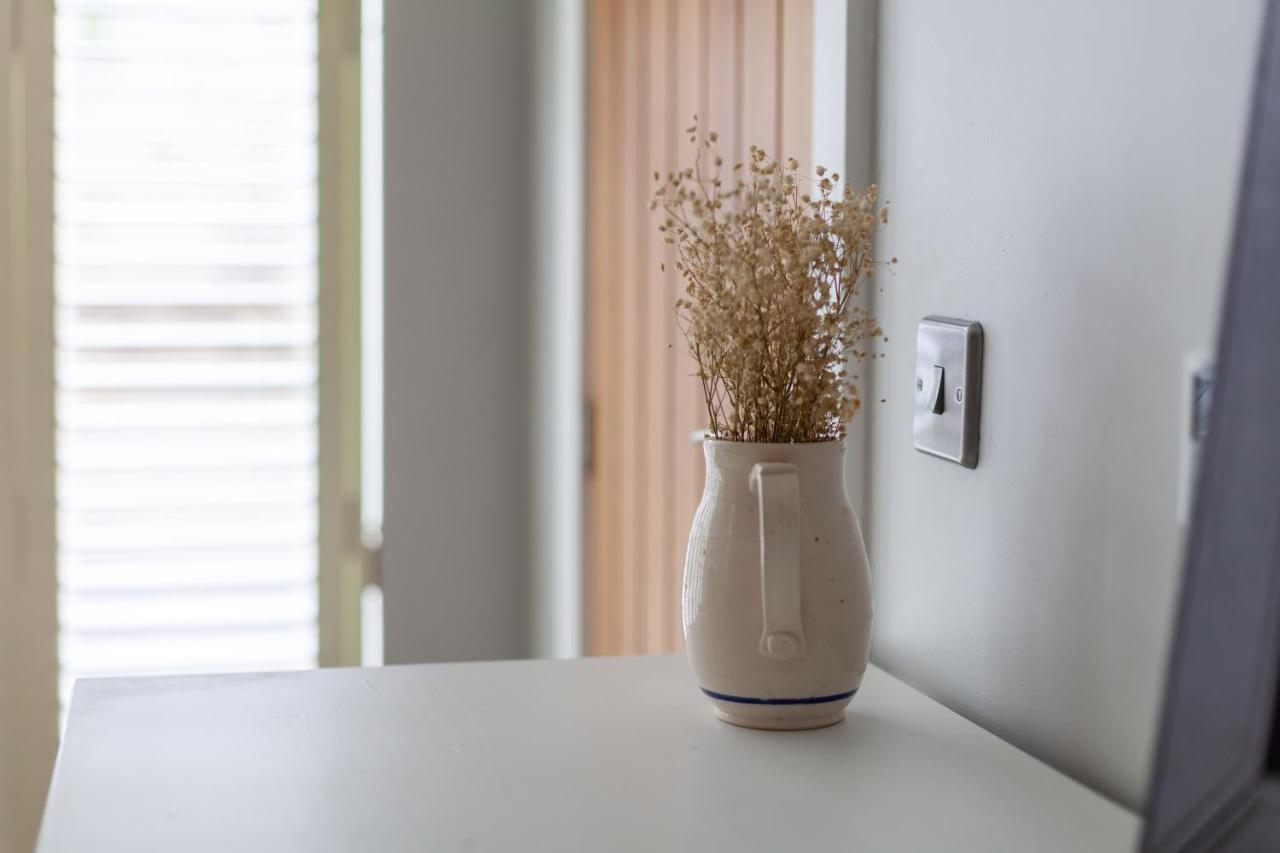 Bright Groundfloor 3br Flat, Brockley, Se * Londra